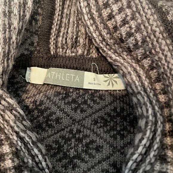 Athleta Women’s Size small double zip up sweater with hood and pockets - Picture 2 of 6